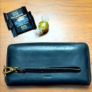Fossil Zip Around Clutch / Wallet Black Leather
